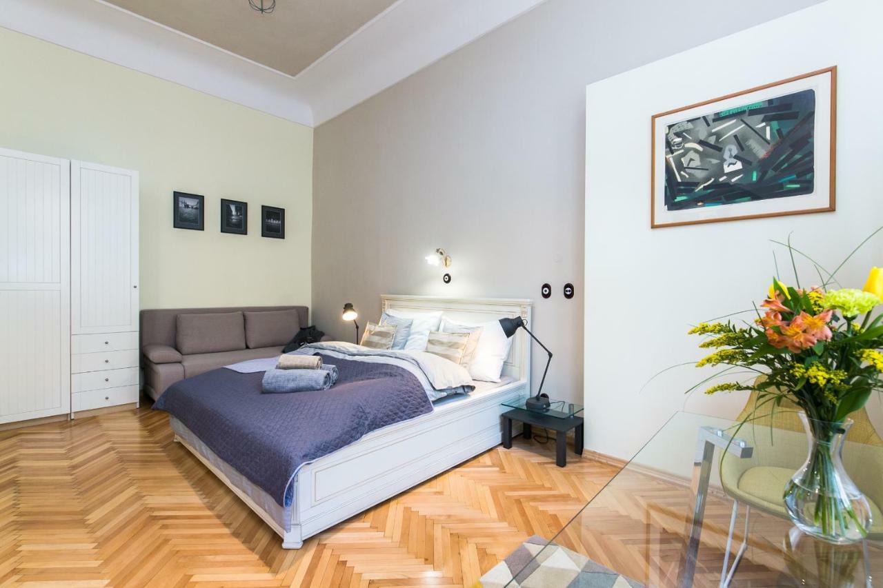 Apartment Nebovidy I - Free Parking - Terrace - Air Conditioning Praga Zewnętrze zdjęcie